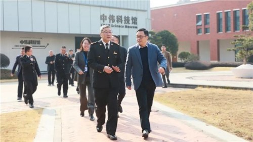 关企共建｜贵阳海关关长、党委书记龙卫东一行调研CA88官方网站铜仁（上市主体）产业基地